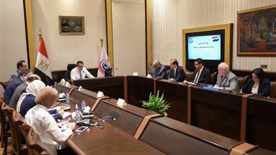 وزير الصحة يوجه بتعميم دليل إرشادي لسيناريوهات حالات الإخلاء الطبي بمؤتمر المناخ