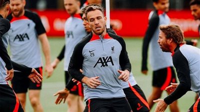 آرثر ميلو يؤدي تدريبات صارمة وإضافية مع الشباب للدخول في تشكيل ليفربول