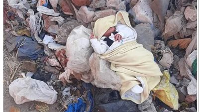 العثور على طفلة رضيعة مجهولة الهوية في المنيا