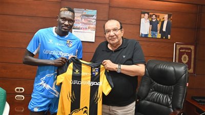 المقاولون العرب يتعاقد مع جوزيف أوشايا قائد منتخب أوغندا