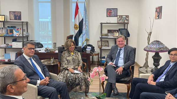 رئيس حقوق النواب