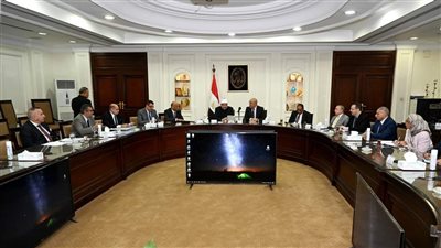 وزيرا الإسكان والأوقاف يناقشان عددًا من الملفات المشتركة