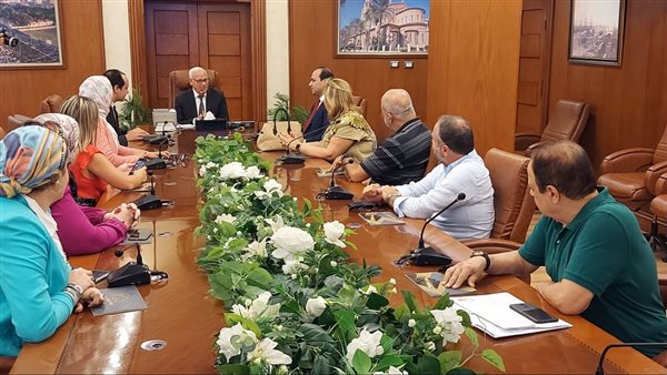 محافظ بورسعيد يستقبل