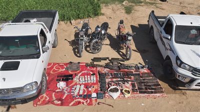 إصابة ضابط شرطة ومصرع عنصر إجرامي خلال مداهمة أمنية بسوهاج |صور 