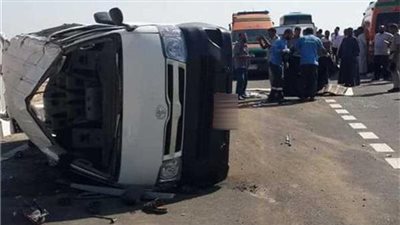 تفاصيل مصرع 4 أشخاص وإصابة 16 آخرين في حادث بالطريق الصحراوي الغربي بالمنيا | بث مباشر