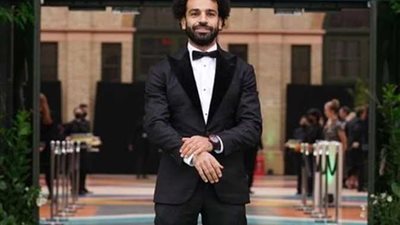 العرب والأفارقة.. هجوم على محمد صلاح بعد نعي الملكة إليزابيث على تويتر | صور