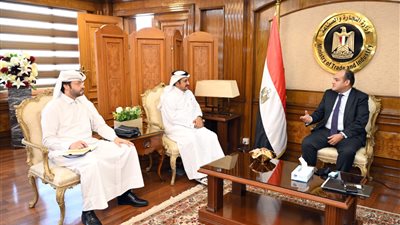 وزير الصناعة يبحث مع رئيس غرفة تجارة قطر التعاون الاقتصادي المشترك