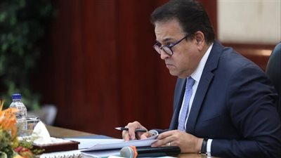 وزير الصحة يتابع تنفيذ المرحلة الأولى لـ حياة كريمة.. ويشدد على الالتزام بالهوية البصرية