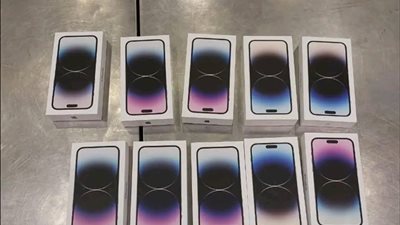 بعد وصول سعره لـ 60 ألف جنيه.. الجمارك تضبط محاولة تهريب عدد من هواتف آيفون 14