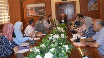 محافظ بورسعيد يلتقي مساعد رئيس مجلس الوزراء لمتابعة تنفيذ المشروعات القومية 