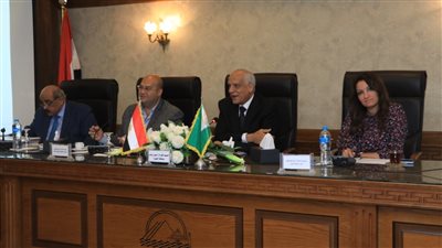 محافظ الجيزة يوجه برفع كفاءة محيط المدارس لاستقبال العام الدراسي الجديد