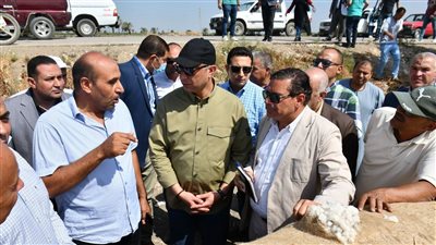 محافظ الفيوم لـ المزارعين: سنتصدى بكل حسم لأي ممارسات احتكارية لتجار الأقطان 