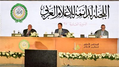 كرم جبر: الرئيس السيسي دائما يتحدث عن ضرورة أن يكون الإعلام مناصرًا للقضايا العربية