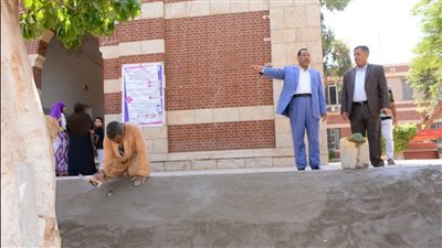جامعة أسيوط: بدء تنفيذ أعمال تجديد وتجميل كلية الآداب استعدادًا للعام الدراسي الجديد