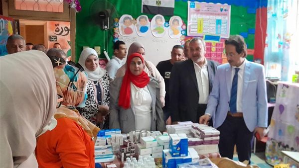 قافلة طبية بمركز