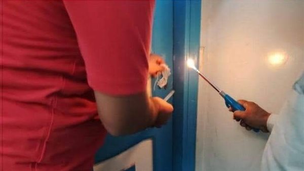 غلق وتشميع منشأة