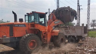 رفع التراكمات بالمقلب الوسيط ونقله إلى الظهير الصحراوي الشرقي بمركز سمالوط بالمنيا