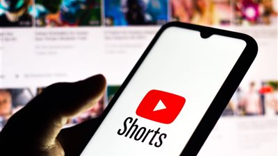 يوتيوب تمنح صانعي المحتوى 45% من إيرادات إعلانات Youtube shorts