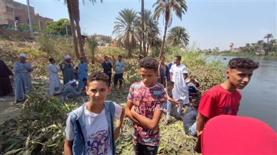 شخصان مفقودان.. القصة الكاملة لاشتعال موتور عبارة نهرية بأسيوط | صور وفيديو 