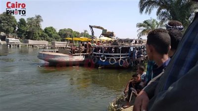 البحث عن 3 مفقودين في حادث اشتعال موتور عبارة نهرية ببني قرة بأسيوط | بث مباشر