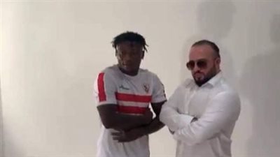 خلال ساعات.. سامسون يصل القاهرة للخضوع للكشف الطبي في الزمالك