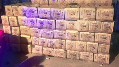 التموين تضبط 2.4 طن زيت بأسوان قبل تهريبها خارج البلاد 