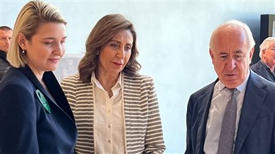 ضمن فعاليات الأسبوع الثقافي المصري الألباني بتيرانا وزيرة ثقافة مصر وألبانيا تفتتحان معرض وصف مصر