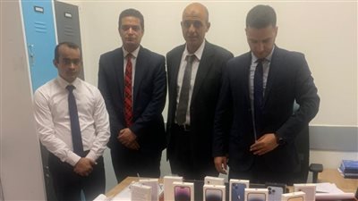 ضبط راكب حاول تهريب كمية من التليفونات مرورا بصالة ترانزيت مطار القاهرة الدولي
