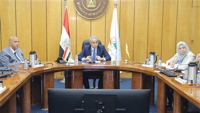 وزير القوى العاملة يوجه بتطوير منظومة المعلومات وحصول المواطن على خدماته بمصداقية