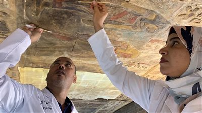 الآثار تعلن الانتهاء من أعمال ترميم الجزء الجنوبي الغربي من سقف معبد إسنا | صور 