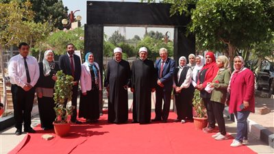 رئيس جامعة الأزهر مشيدًا بخريجات كلية التمريض: أنتن الساعد الأيمن للجيش الأبيض