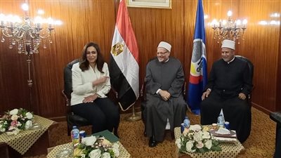 نائب محافظ البحيرة تستقبل مفتي الجمهورية بمجمع دمنهور الثقافي