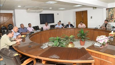 محافظ أسيوط يبحث آخر مستجدات مجزر الدواجن ببني غالب تمهيدًا لتشغيله وافتتاحه قريبًا