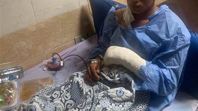 100 غرزة وقطع بالأوتار.. ننشر التقرير الطبي لعامل تعدى عليه مسجل خطر بشبرا