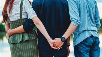 خلعت زوجها وتزوجت من آخر دون علمه ولا زالت تعاشره.. داعية إسلامي: كارثة وخطر عظيم