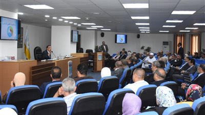 محافظ الإسكندرية يكلف بانتهاء استعدادات استقبال العام الدراسي الجديد.. وبدء تطبيق منظومة الجمع السكني للنظافة