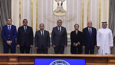 مدبولي يشهد مراسم توقيع بروتوكول وعقد اتفاق لتنفيذ خدمات نظافة الشوارع بمدينة شرم الشيخ