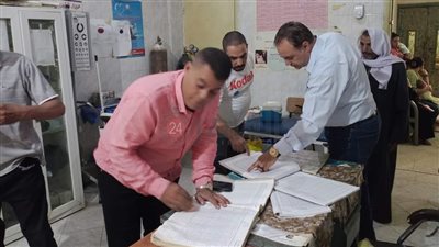 إحالة 46 طبيبا وممرضا بعدد من الوحدات الصحية والمراكز الطبية بالمنيا للتحقيق