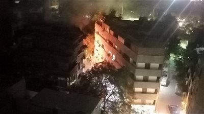 الدفع بسيارات إطفاء للسيطرة على حريق أمام النادي السويسري بالكيت كات | فيديو وصور