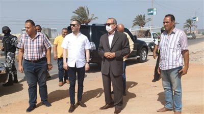 محافظ كفر الشيخ يقود حملة لإزالة الإشغالات ويتفقد أعمال إنشاء الكباري| صور 