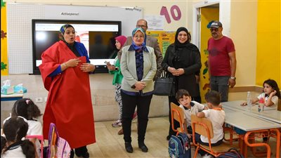 في أول يوم عمل.. وكيل تعليم بورسعيد تشهد طابور الصباح وتتفقد المدارس الدولية