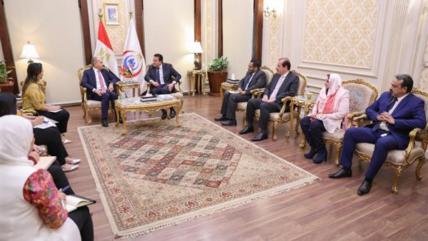 وزير الصحة والسكان