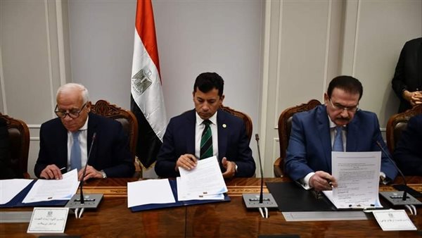 وزير الرياضة ومحافظ