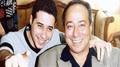 أحمد صلاح السعدني عن شائعة وفاة والده: أبويا بخير