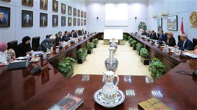 وزير السياحة يترأس اجتماع مجلس إدارة المجلس الأعلى للآثار | صور 