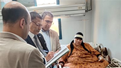 مستشفيات جامعة المنوفية: وضع السيدة هبة مريضة السمنة المفرطة بالقسم الفندقي ومتابعتها دوريا