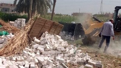 محافظ الفيوم: إزالة 611 حالة تعدٍ بالزراعة والبناء على أراضي الدولة والملكيات الخاصة