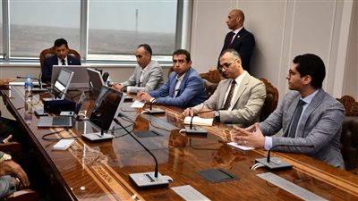 وزير الرياضة يبحث استعدادات استضافة بطولة إفريقيا لهوكي الخماسي