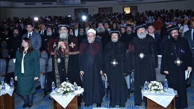 احتفالية مشروع بنت الملك لرعاية فتيات الأسر الأولى بالرعاية بحضور المفتي والبابا تواضروس | بث مباشر