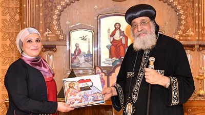 البابا تواضروس يستقبل عددًا من السفراء الجدد لتمثيل مصر بالخارج | صور